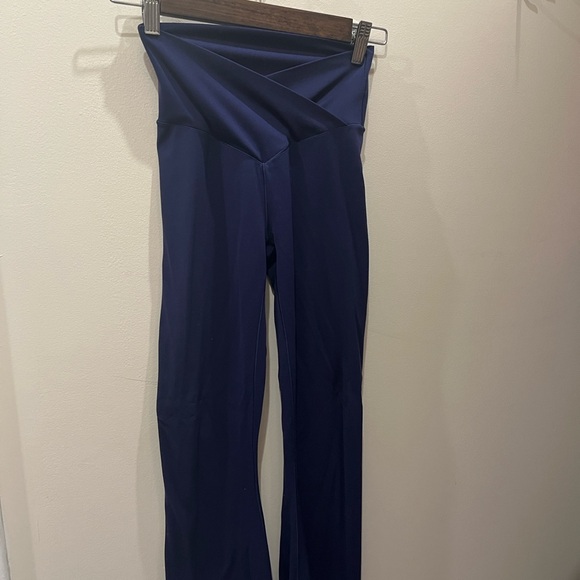 OFFLINE By Aerie Real Me High Waisted Crossover Flare Legging - Picture 5 of 7